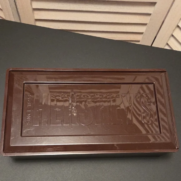 Hershey's Smore's Container - Picture 2 of 5